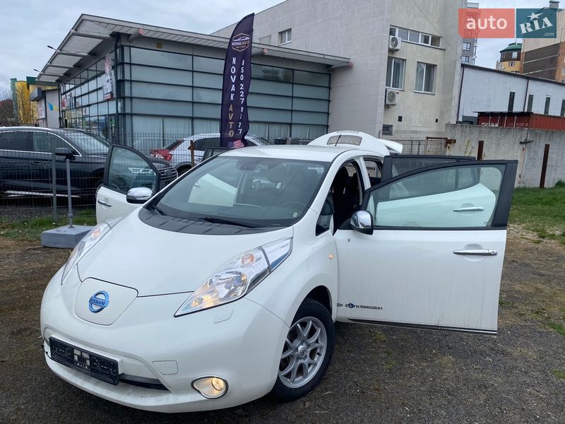 Хэтчбек Nissan Leaf 2013 в Луцке