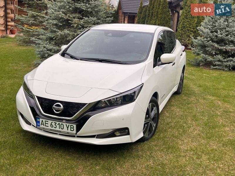 Хетчбек Nissan Leaf 2019 в Дніпрі