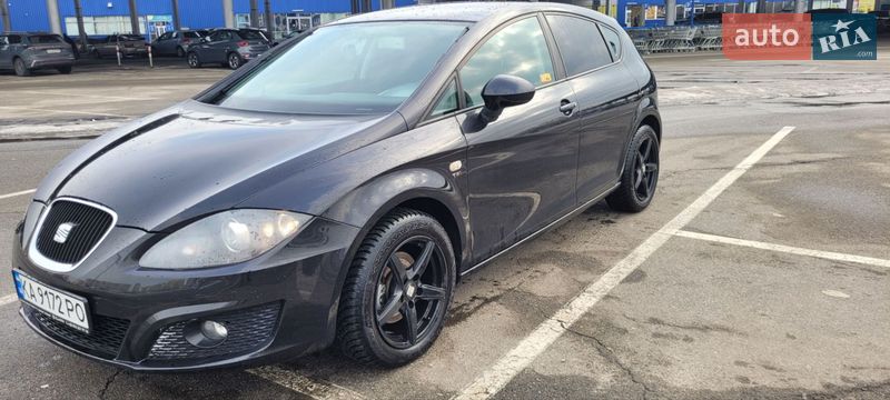 Хэтчбек SEAT Leon 2011 в Киеве