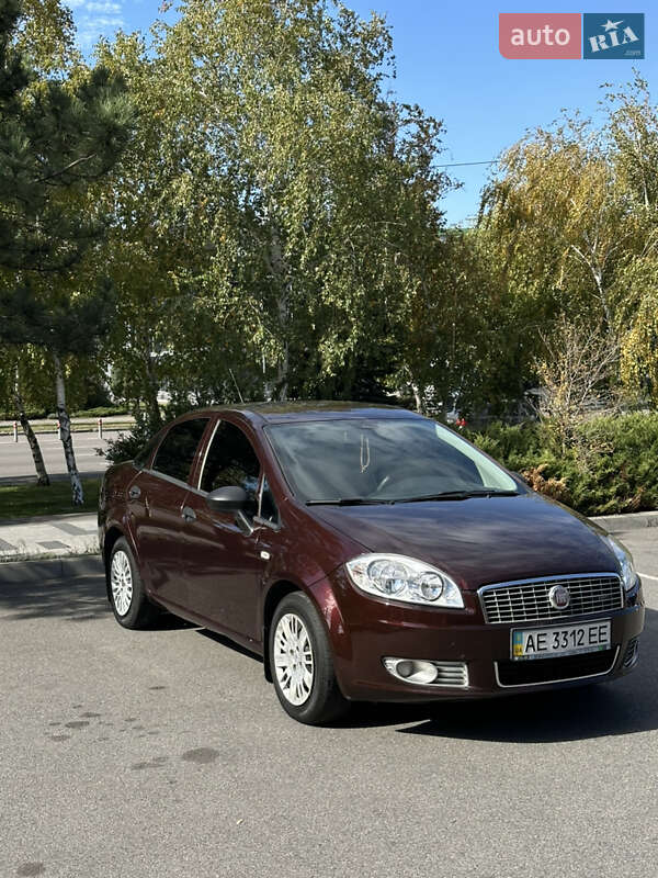 Седан Fiat Linea 2012 в Днепре Седан Fiat Linea 2012 в Днепре