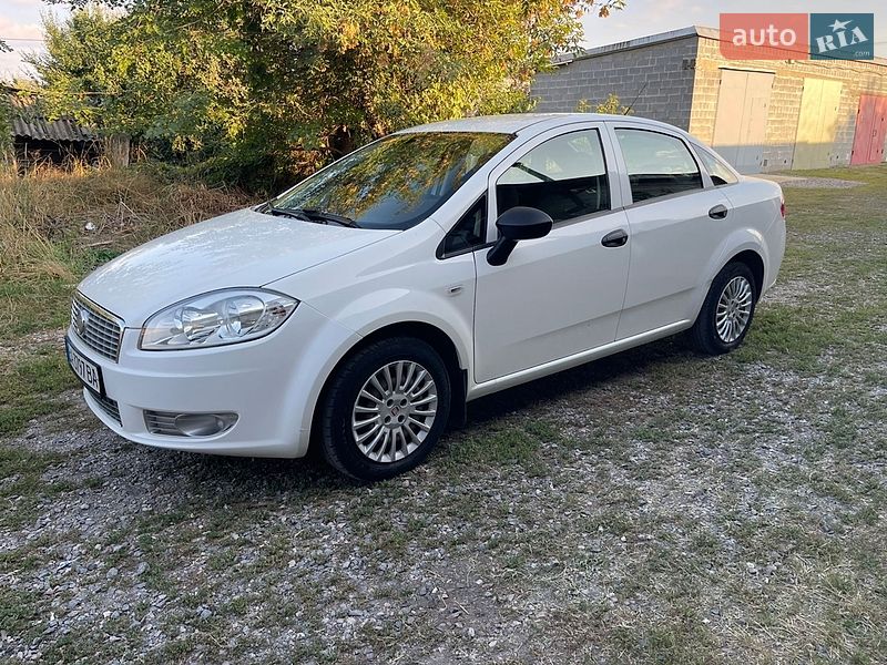 Седан Fiat Linea 2012 в Знаменке