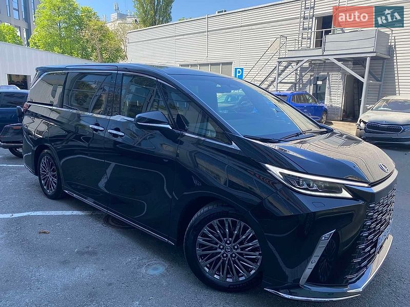 Минивэн Lexus LM 2025 в Киеве