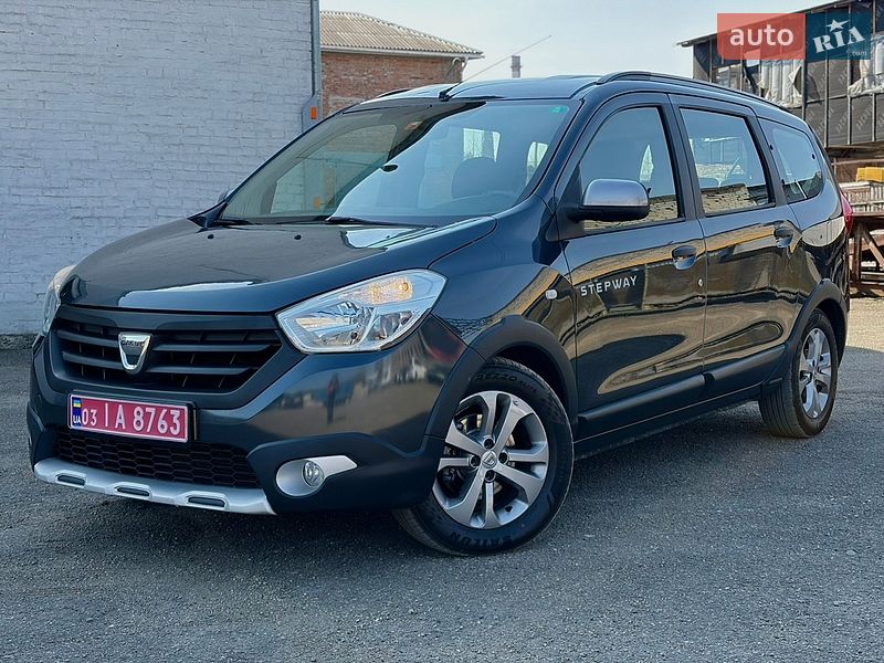 Мінівен Dacia Lodgy 2015 в Луцьку