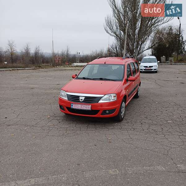 Универсал Dacia Logan MCV 2009 в Марганце