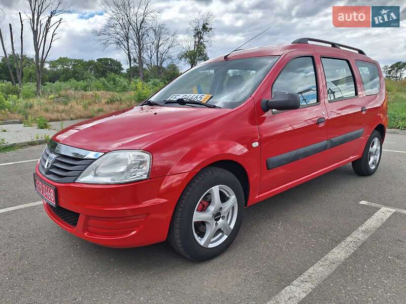Седан Dacia Logan 2010 в Ізюмі