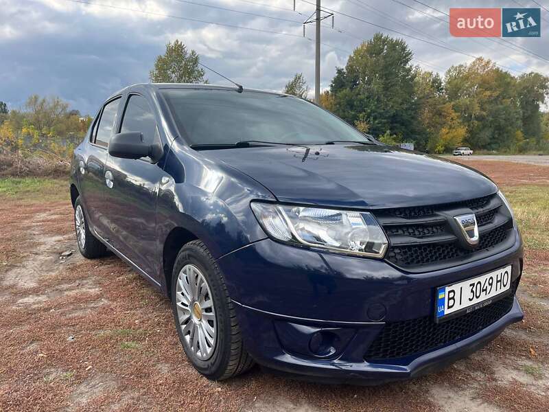 Седан Dacia Logan 2013 в Полтаві