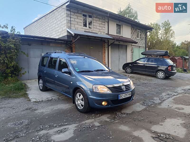 Седан Dacia Logan 2009 в Львове