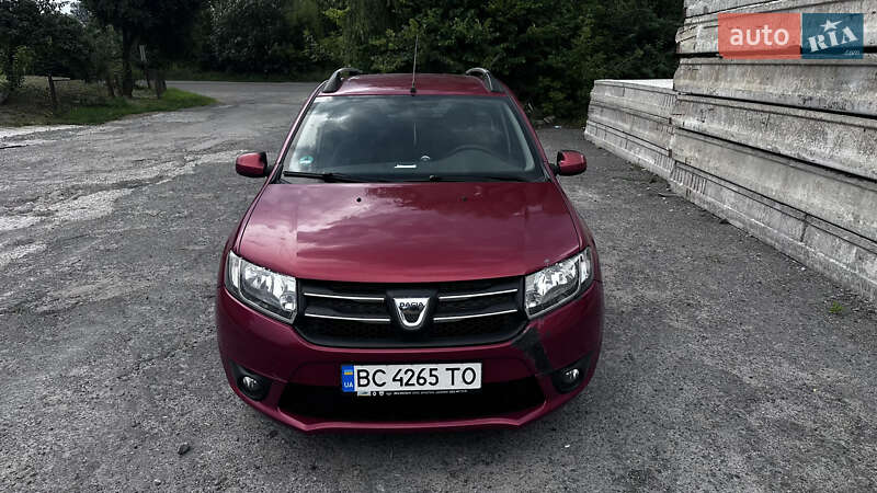 Седан Dacia Logan 2015 в Жовкве