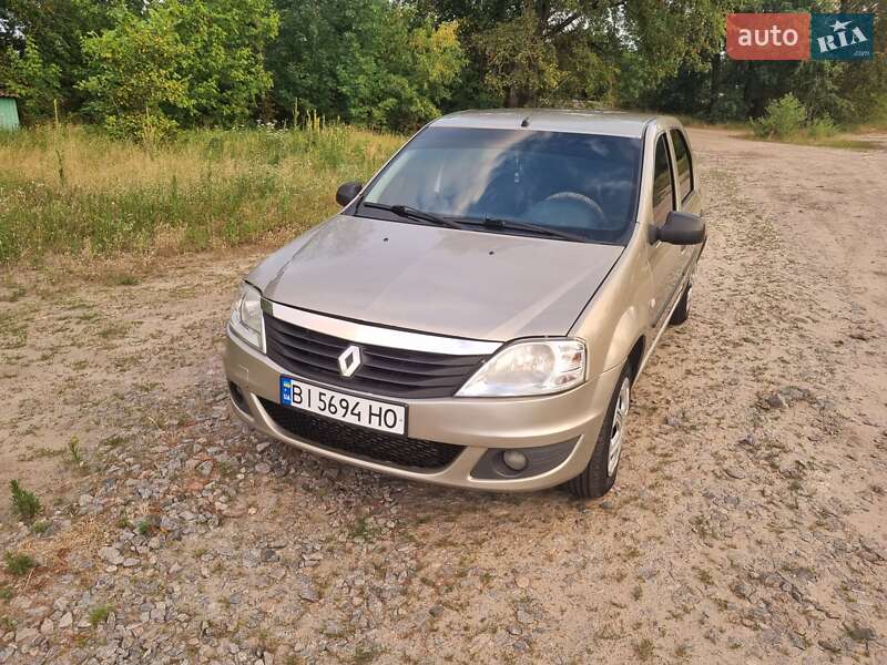 Седан Renault Logan 2012 в Полтаве