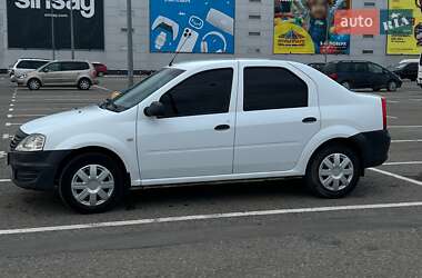Седан Renault Logan 2010 в Чернівцях