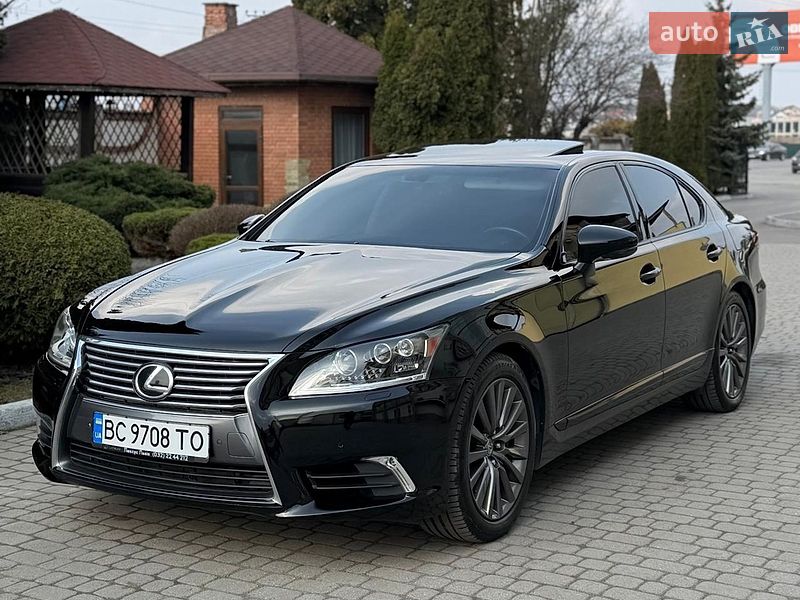 Седан Lexus LS 2013 в Рівному