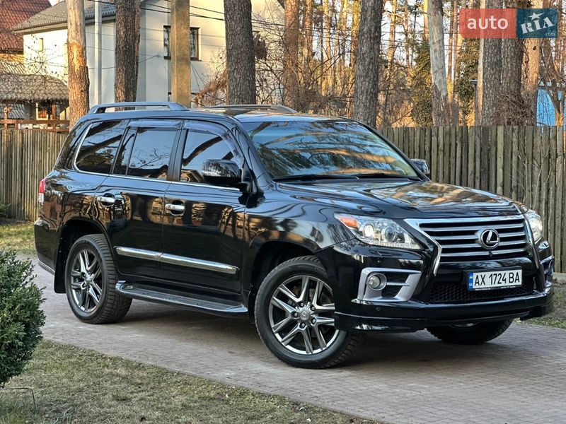 Внедорожник / Кроссовер Lexus LX 2013 в Киеве