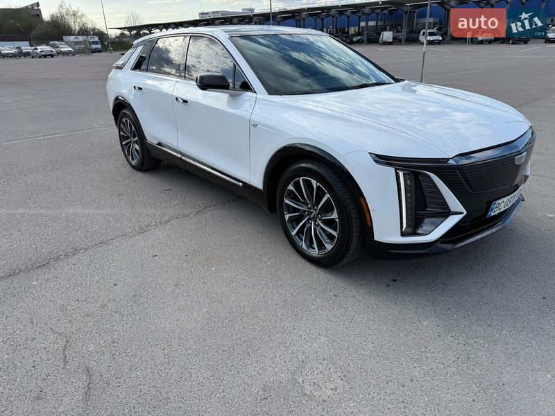 Лифтбек Cadillac Lyriq 2024 в Львове