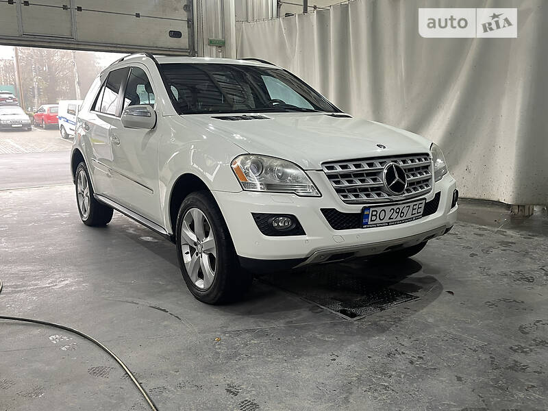 Позашляховик / Кросовер Mercedes-Benz M-Class 2010 в Тернополі
