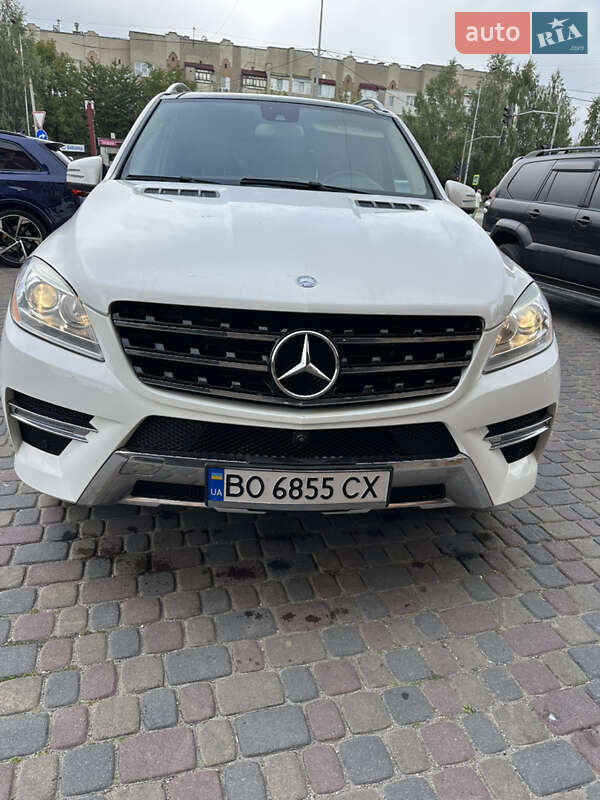 Внедорожник / Кроссовер Mercedes-Benz M-Class 2015 в Тернополе Внедорожник / Кроссовер Mercedes-Benz M-Class 2015 в Тернополе