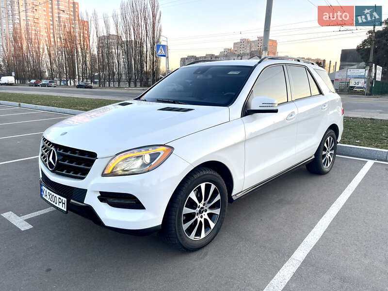 Внедорожник / Кроссовер Mercedes-Benz M-Class 2015 в Киеве