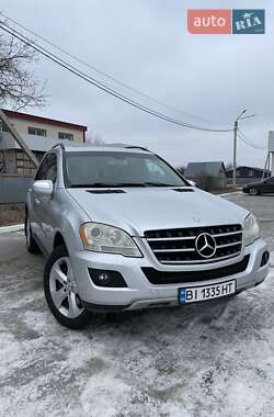 Внедорожник / Кроссовер Mercedes-Benz M-Class 2009 в Шишаки
