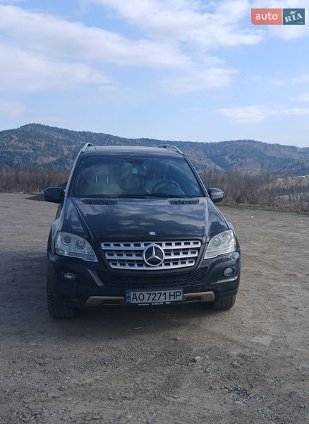 Внедорожник / Кроссовер Mercedes-Benz M-Class 2009 в Ужгороде