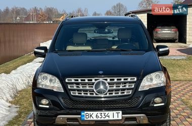 Позашляховик / Кросовер Mercedes-Benz M-Class 2009 в Володимирці