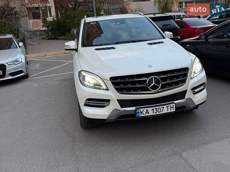 Внедорожник / Кроссовер Mercedes-Benz M-Class 2013 в Киеве
