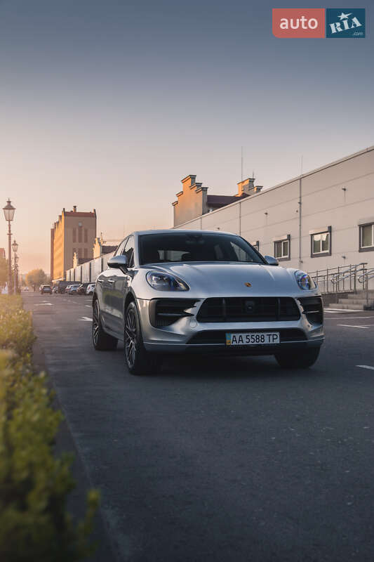 Внедорожник / Кроссовер Porsche Macan 2021 в Киеве