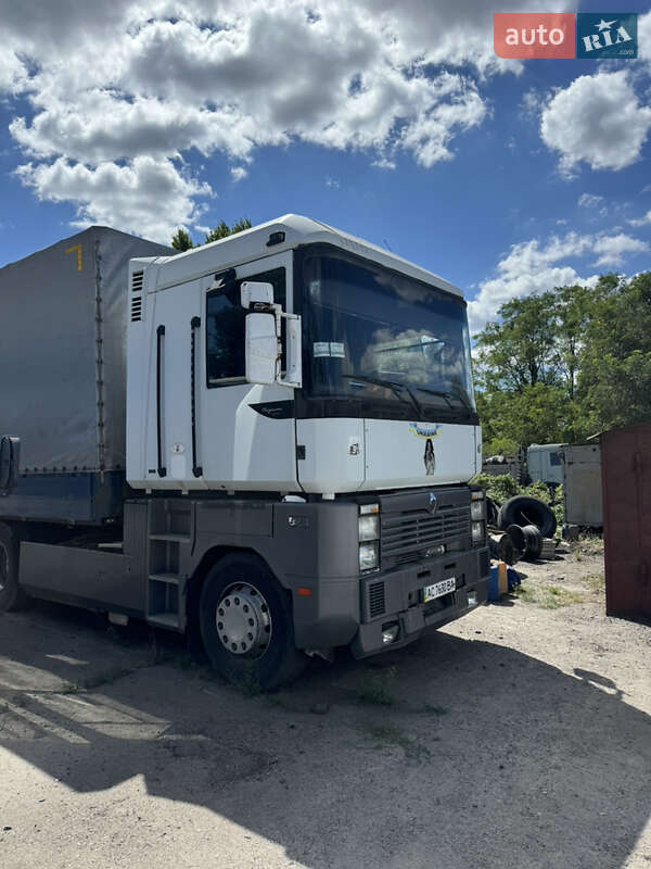 Тягач Renault Magnum 2001 в Горішніх Плавнях Тягач Renault Magnum 2001 в Горішніх Плавнях