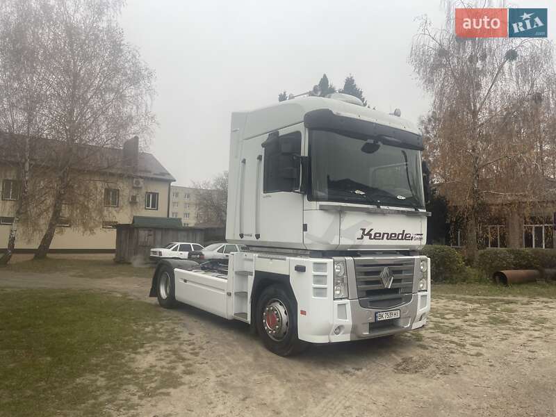 Тягач Renault Magnum 2010 в Березному