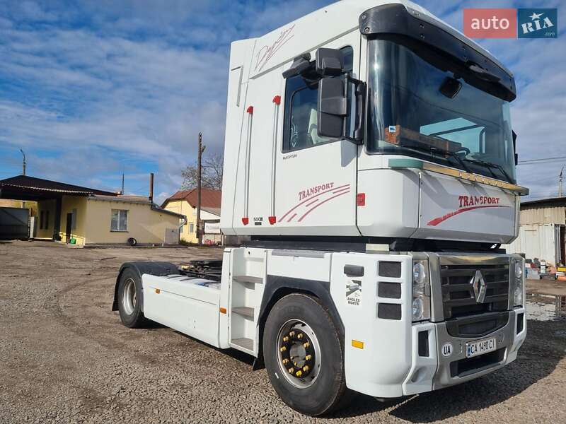 Тягач Renault Magnum 2009 в Смеле