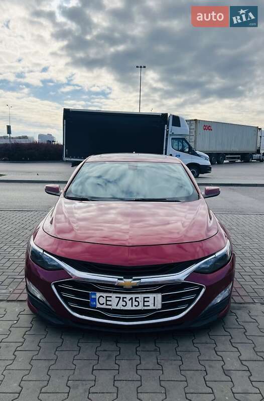 Седан Chevrolet Malibu 2019 в Львове
