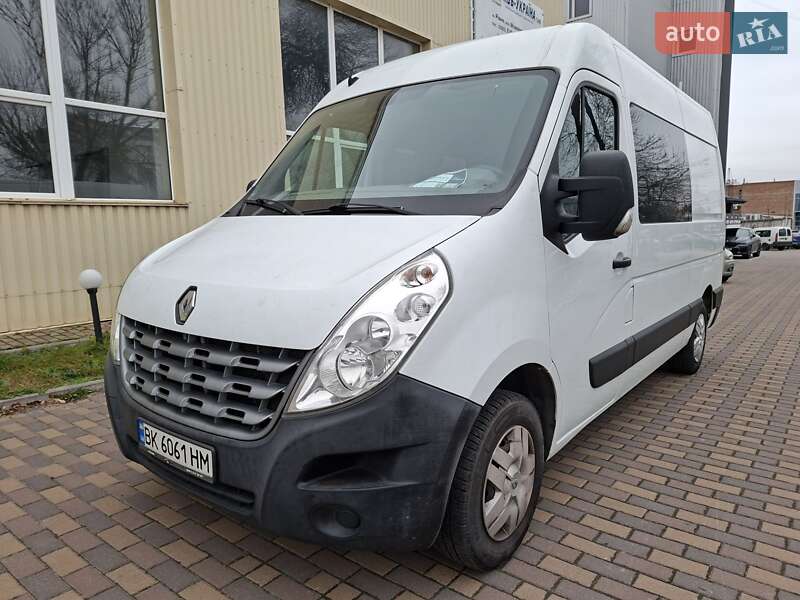 Грузовой фургон Renault Master 2012 в Ровно