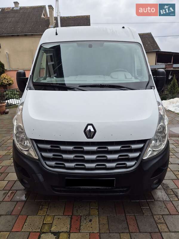 Грузопассажирский фургон Renault Master 2013 в Великом Березном