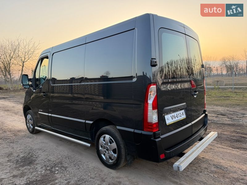 Грузовой фургон Renault Master 2016 в Дубно