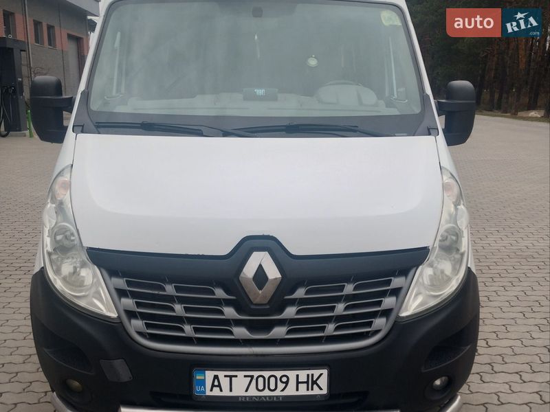 Грузопассажирский фургон Renault Master 2015 в Костополе