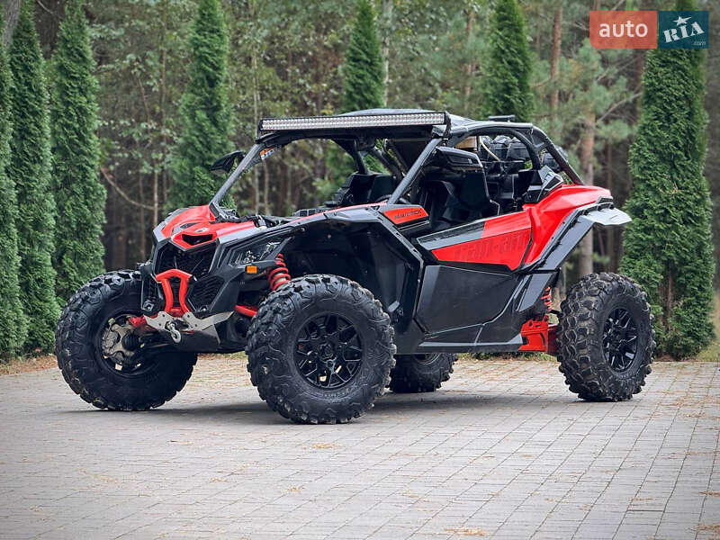 Мотовездеход BRP Maverick X3 2022 в Киеве Мотовездеход BRP Maverick X3 2022 в Киеве