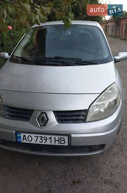 Минивэн Renault Megane Scenic 2005 в Берегово