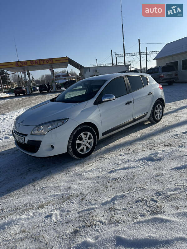 Хэтчбек Renault Megane 2011 в Крыжополе Хэтчбек Renault Megane 2011 в Крыжополе