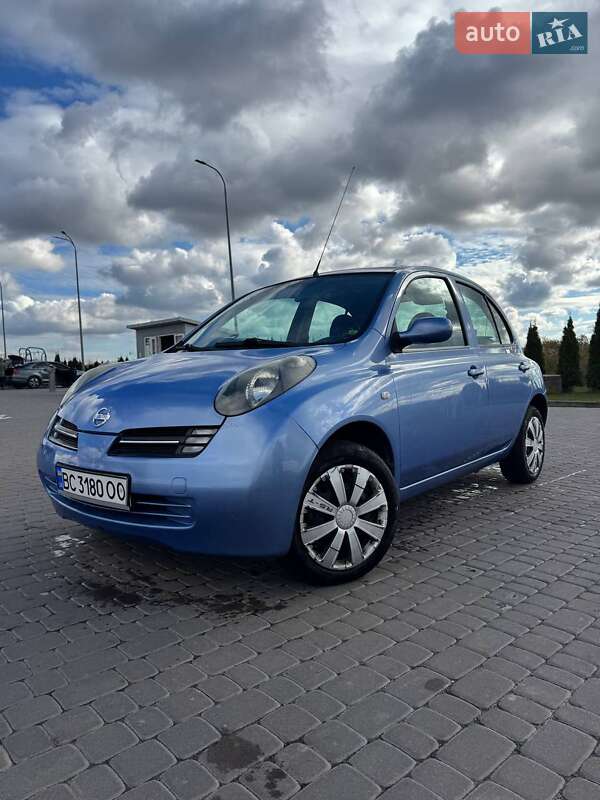 Хэтчбек Nissan Micra 2005 в Городке
