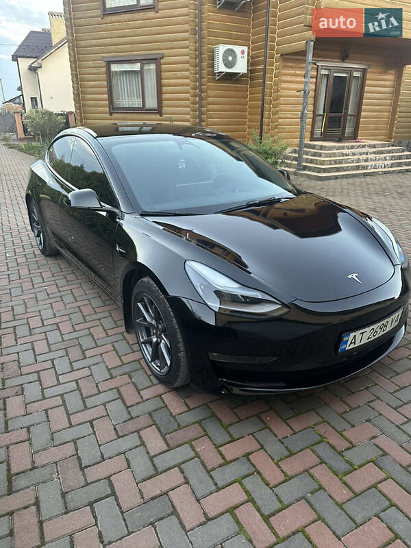 Седан Tesla Model 3 2023 в Калуше Седан Tesla Model 3 2023 в Калуше