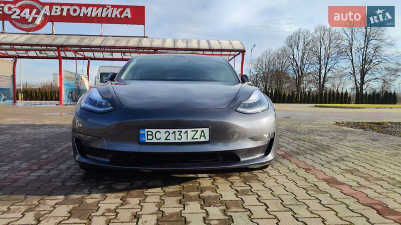 Седан Tesla Model 3 2019 в Тячеве Седан Tesla Model 3 2019 в Тячеве