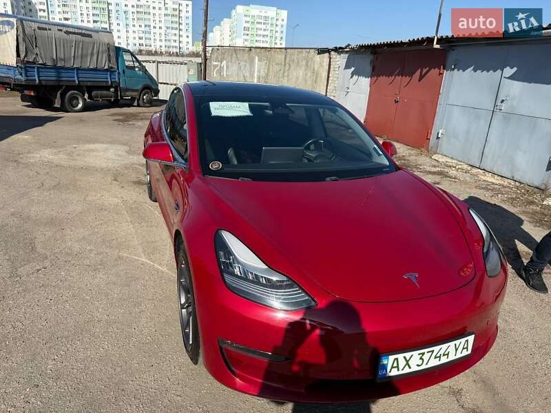 Седан Tesla Model 3 2019 в Харькове Седан Tesla Model 3 2019 в Харькове