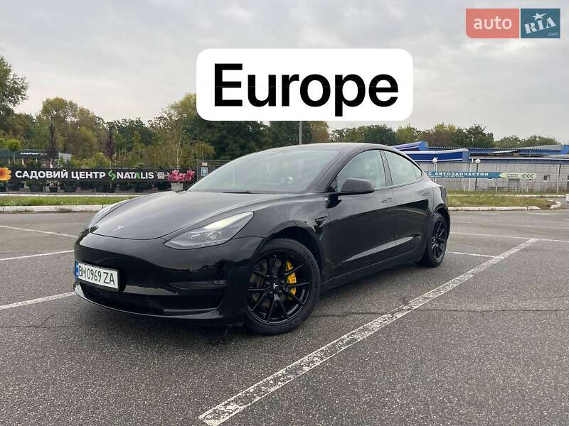 Седан Tesla Model 3 2023 в Киеве