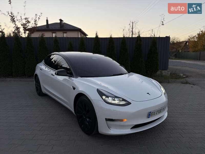 Седан Tesla Model 3 2022 в Вінниці