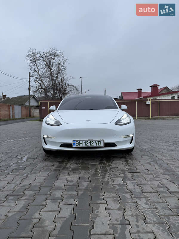 Седан Tesla Model 3 2018 в Одессе Седан Tesla Model 3 2018 в Одессе
