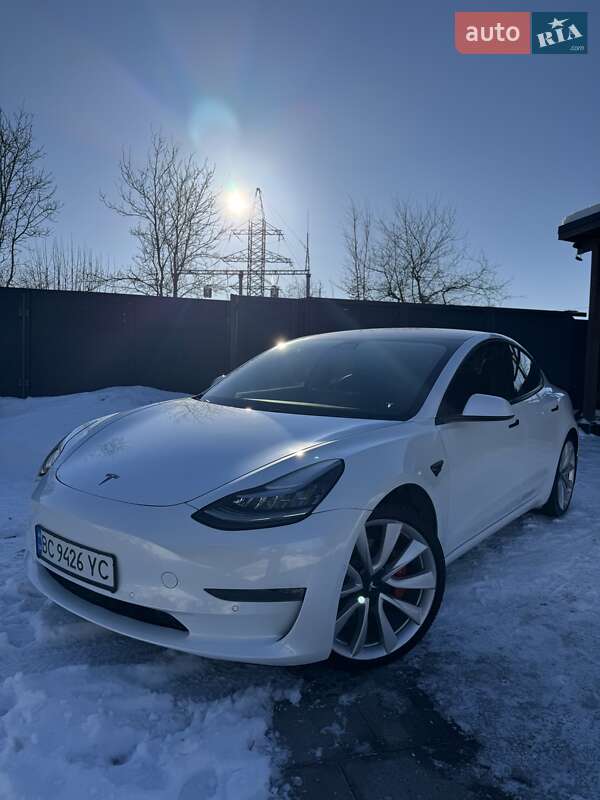 Седан Tesla Model 3 2018 в Львове Седан Tesla Model 3 2018 в Львове