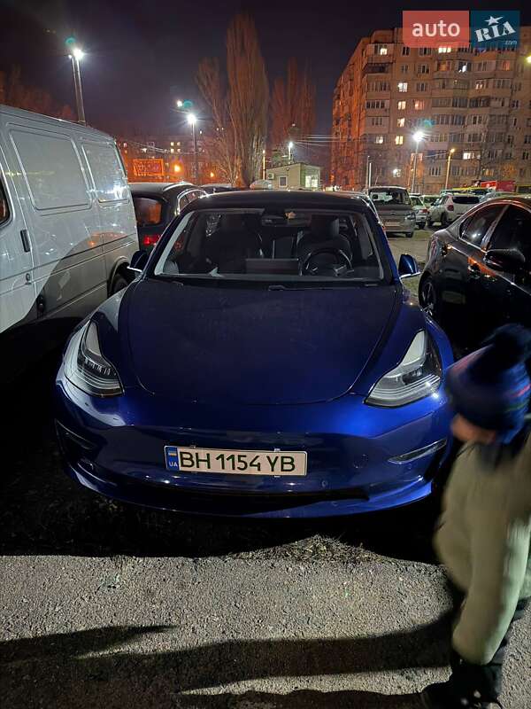Седан Tesla Model 3 2018 в Одессе