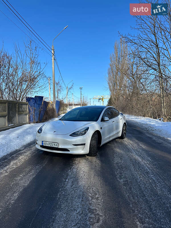 Седан Tesla Model 3 2019 в Виннице