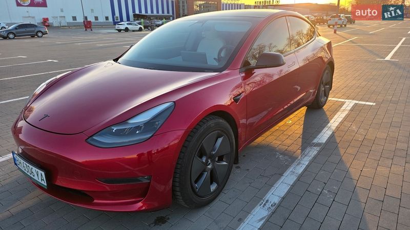 Седан Tesla Model 3 2021 в Одессе