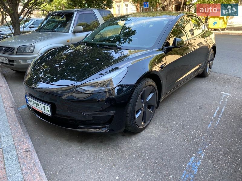 Седан Tesla Model 3 2021 в Одессе