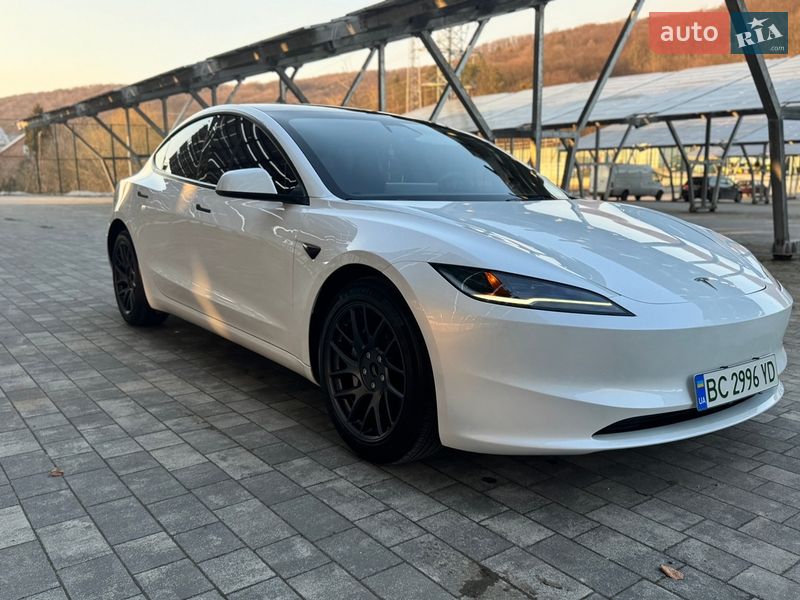 Седан Tesla Model 3 2024 в Львове Седан Tesla Model 3 2024 в Львове