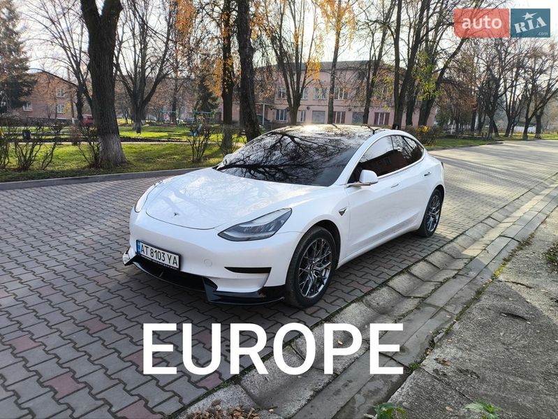 Седан Tesla Model 3 2019 в Івано-Франківську
